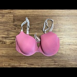 Victoria’s Secret 36DD bra